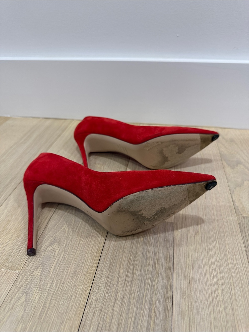 Stuart Weitzman Red Suede Pointed-Toe Pumps - Picture 3 of 4